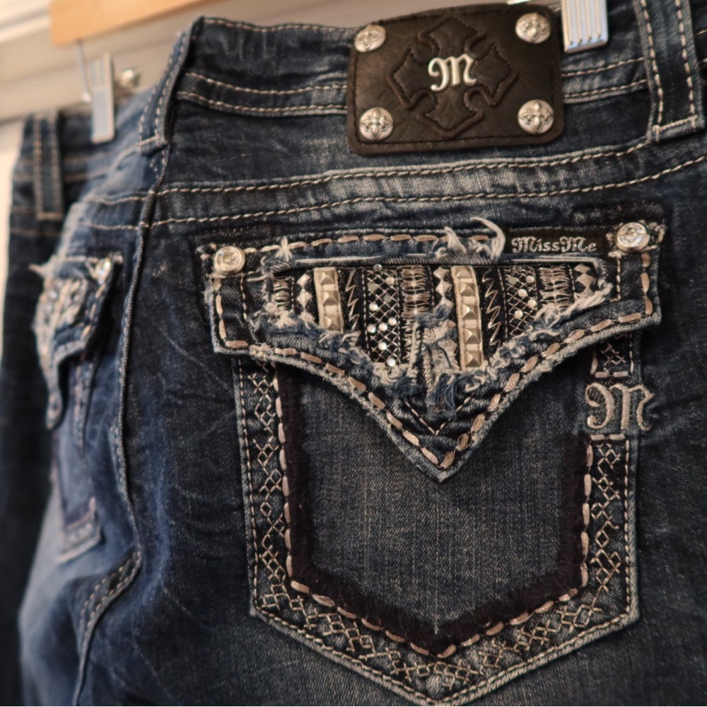 Y2K low rise Miss Me Jeans with Embellished Back Pockets